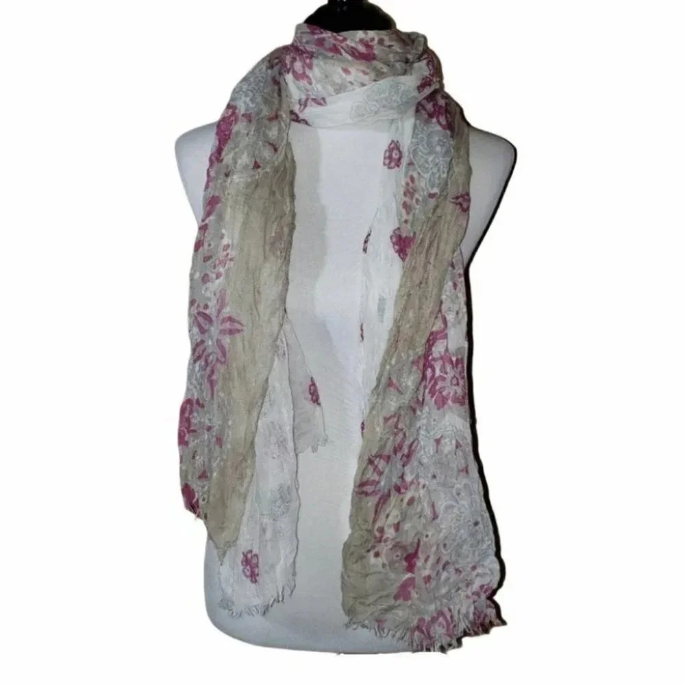 Gorgeous‎ delicate floral scarf/wrap